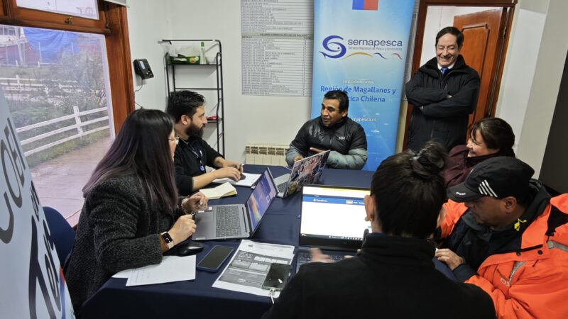 Gobierno en Terreno acercó beneficios y servicios a pescadores artesanales de Puerto Natales