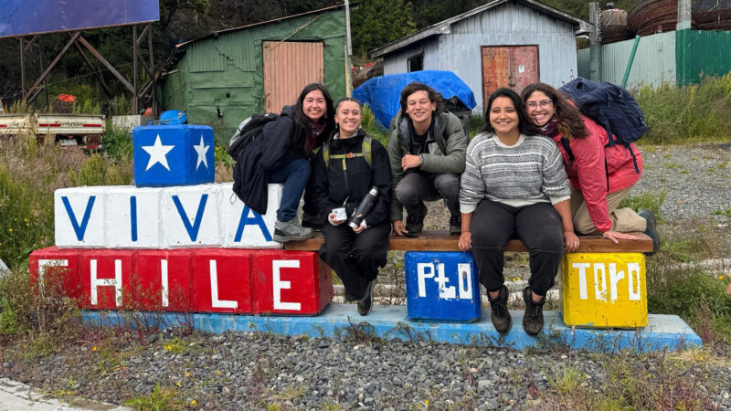 Jóvenes estudiantes destacan intercambio de conocimientos tras realizar sus prácticas en el CHIC de Puerto Williams.