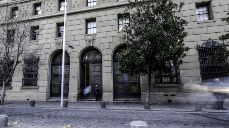 Ministerio de Hacienda informa lineamientos para su plan actualizado de financiamiento 2026.