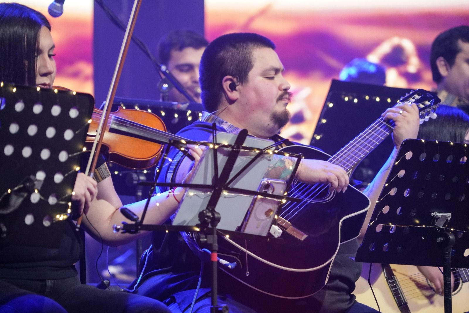 Orquesta Latinoamericana cautivó con nueva gala en Teatro Municipal de Punta Arenas.