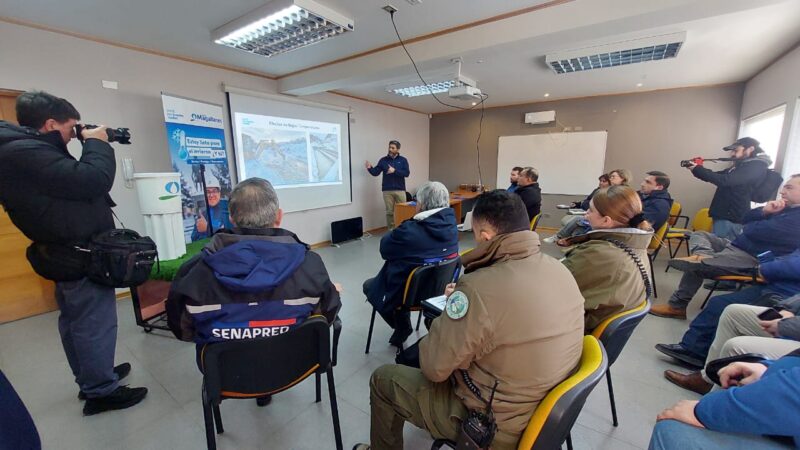 Aguas Magallanes coordina mesa de trabajo técnico con organismos de seguridad operativa en Punta Arenas ante emergencias invernales.