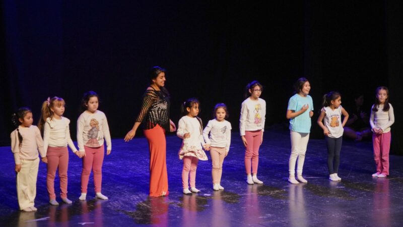Talleres Infantiles de Invierno culminan con masiva participación de familias en Punta Arenas.