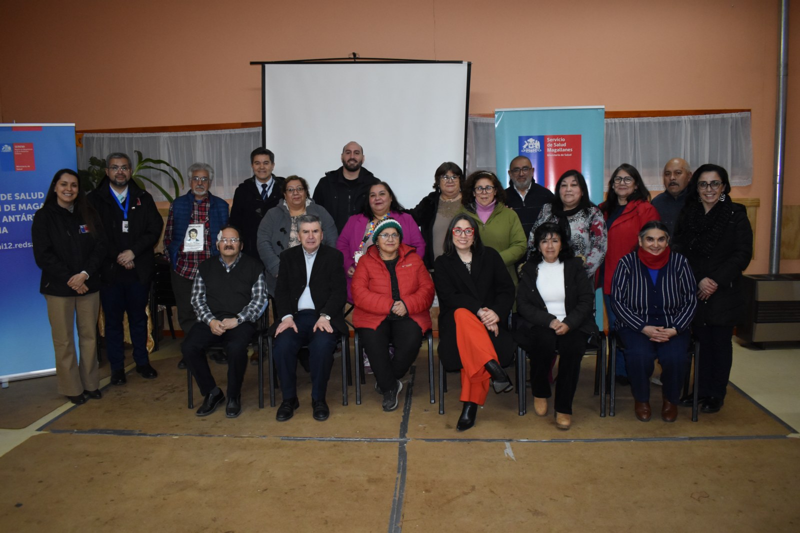Escuela de Dirigentes en Salud se realizó en Punta Arenas para fortalecer liderazgo comunitario.