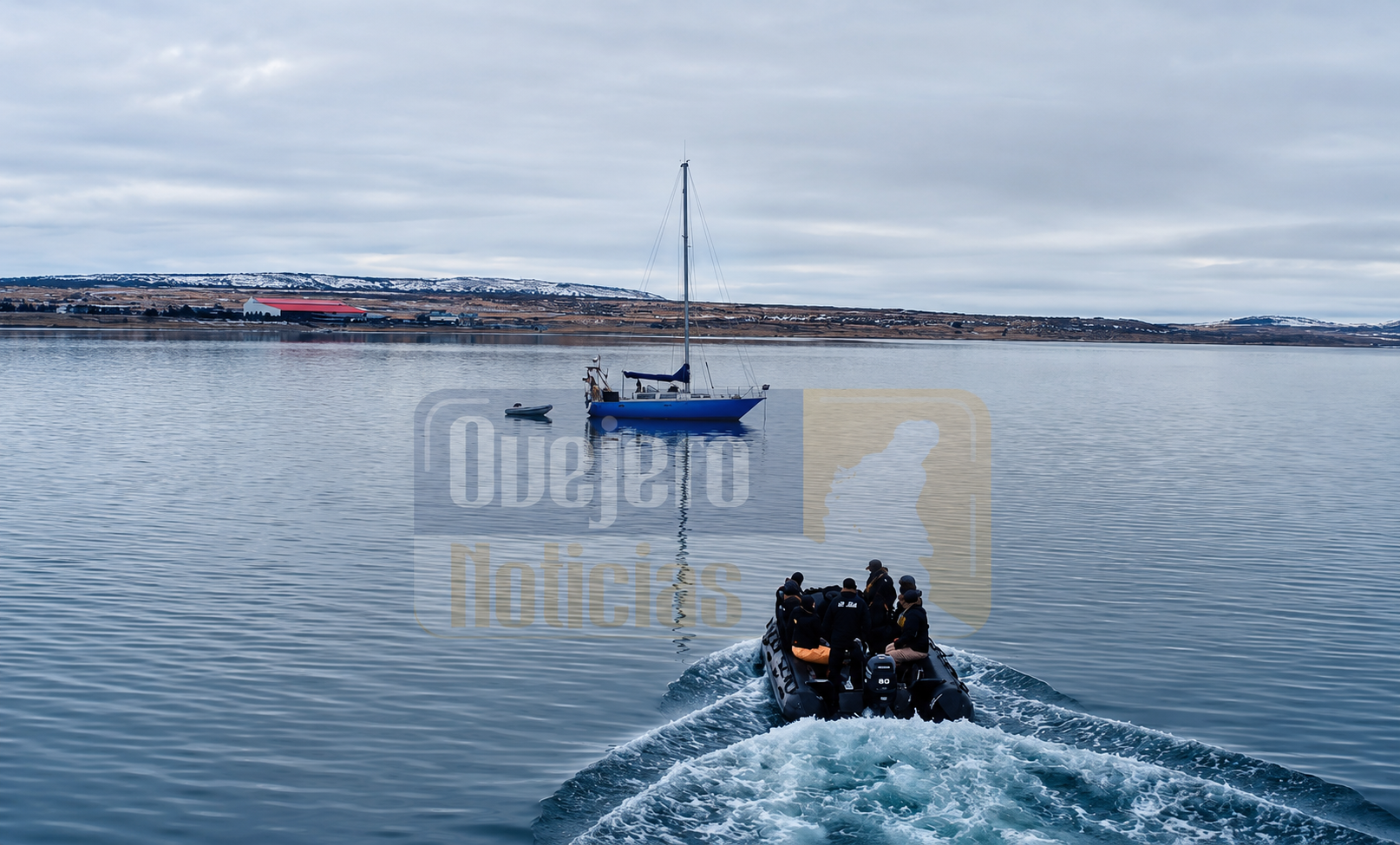Detectan e incautan velero francés que realizaba turismo ilegal en Magallanes tras operativo conjunto de Aduanas, PDI y Armada