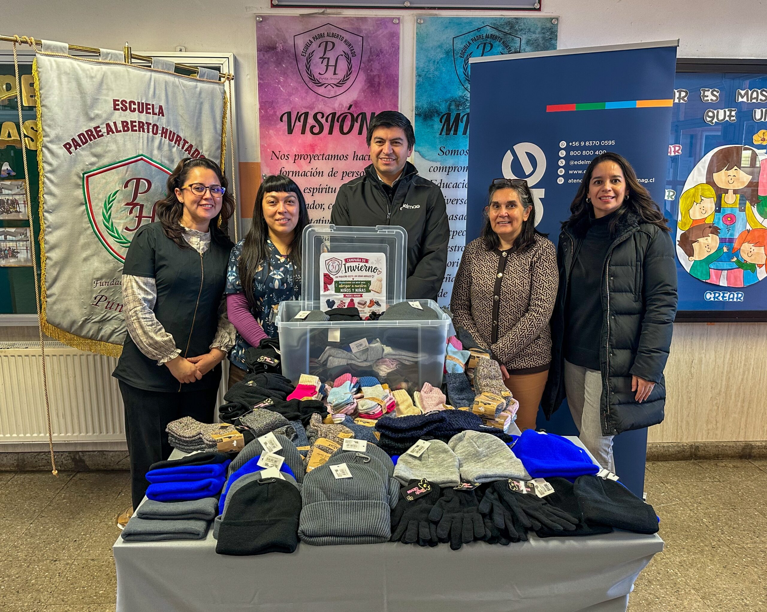 EDELMAG entrega ropa de invierno para estudiantes de la escuela Padre Hurtado