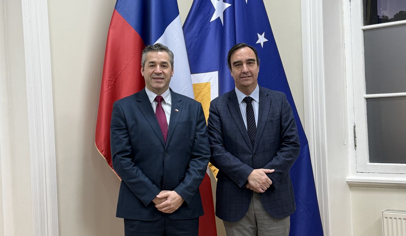 Gobernador Regional Jorge Flies y Seremi del Medio Ambiente Gonzalo Rosenfeld priorizarán la gestión de residuos en Magallanes.