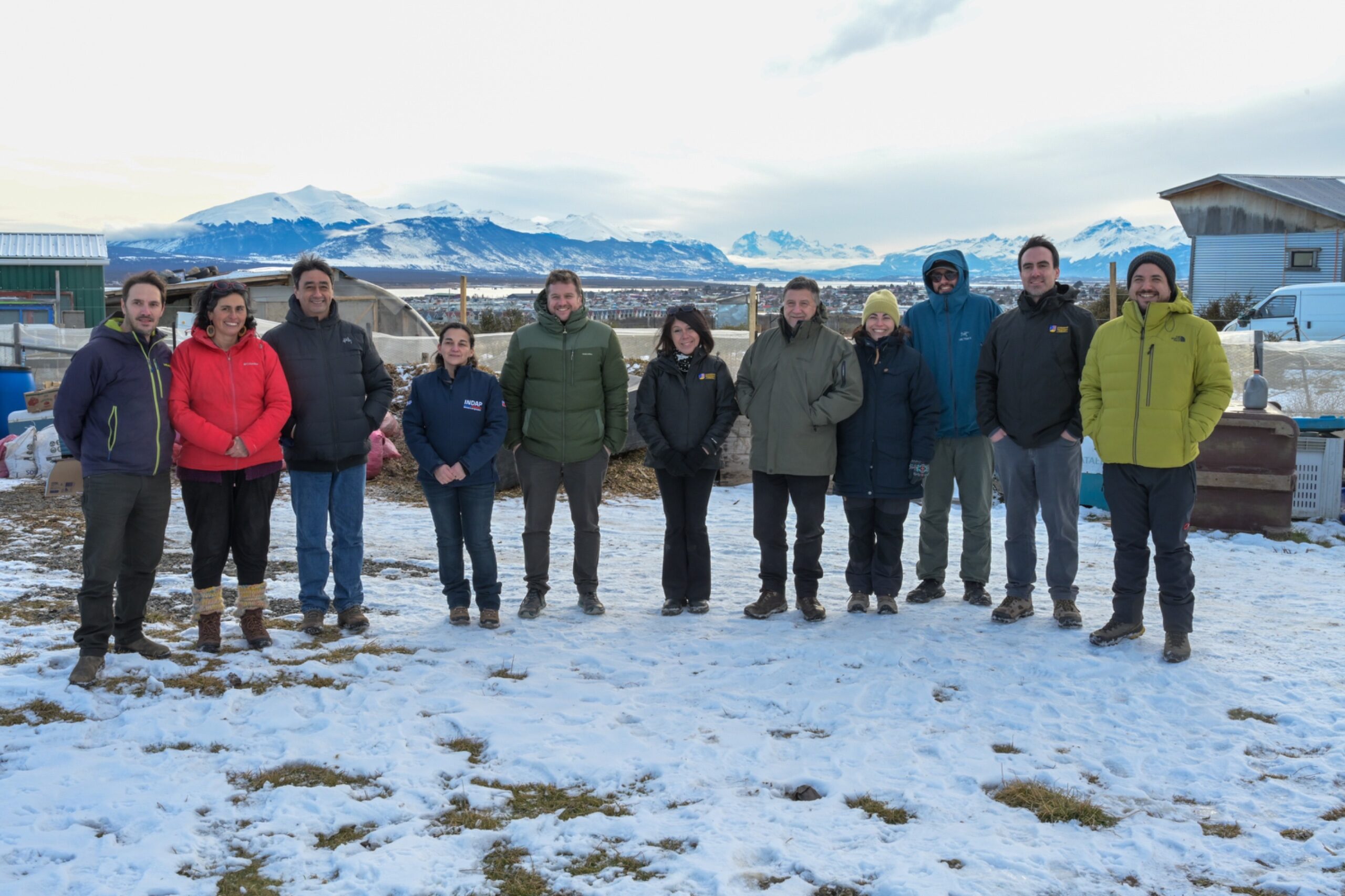 Con nieve en Puerto Natales, Magallanes cierra su seminario itinerante GORE-INDAP.
