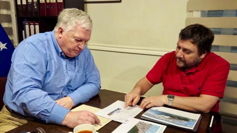 Senador Kusanovic se reúne con presidente de EPAustral para conocer avances de la cartera de inversiones portuarias de Magallanes