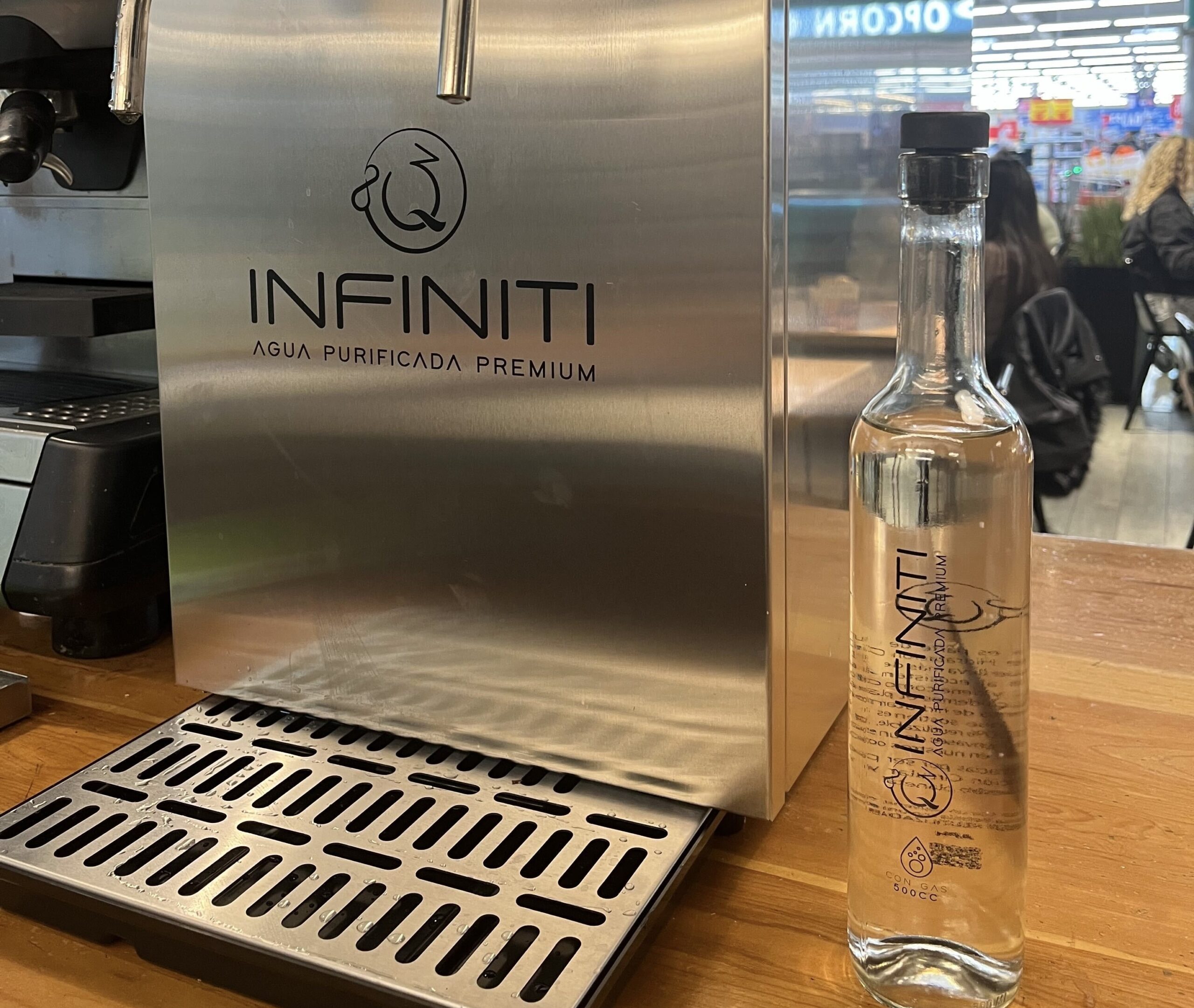 Desde Magallanes hasta Rapa Nui: empresa regional instala innovador sistema de agua purificada en uno de los destinos más aislados del mundo