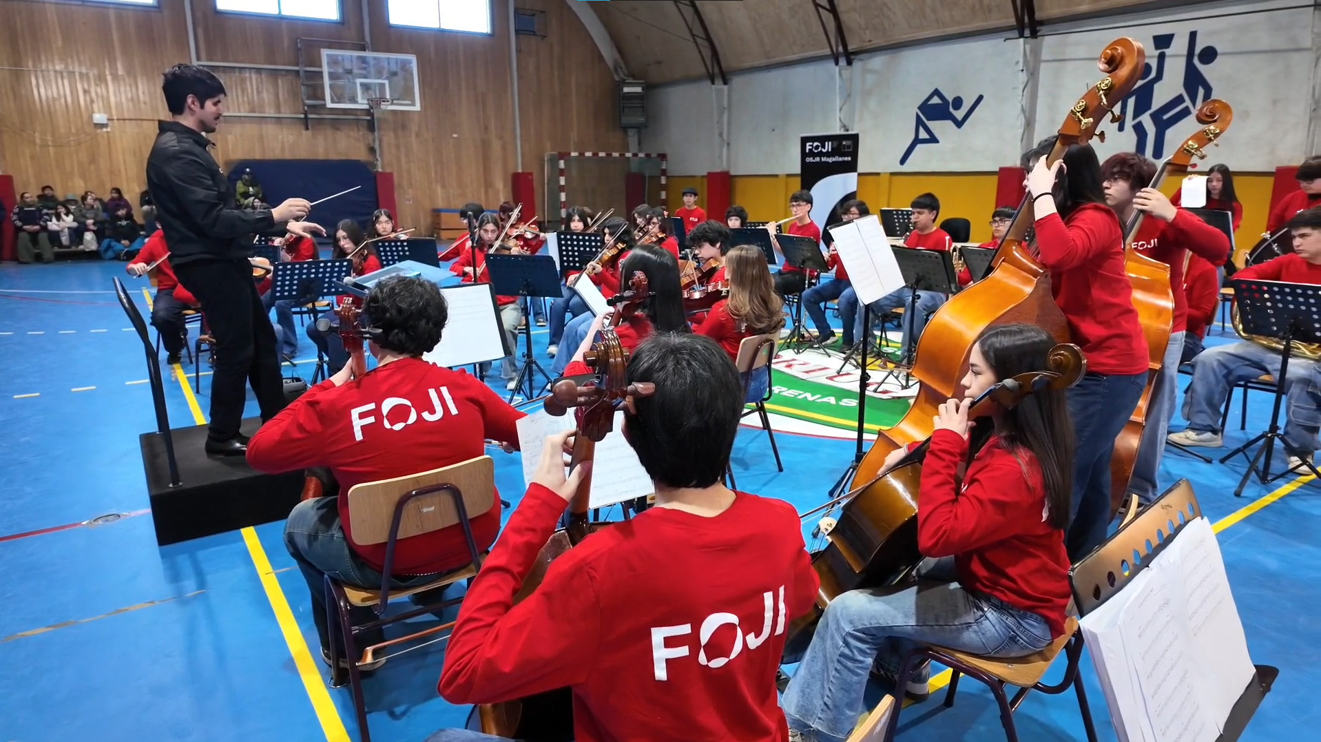 Orquesta Sinfónica Juvenil Regional de Magallanes cerró campamento con exitoso concierto en Punta Arenas.