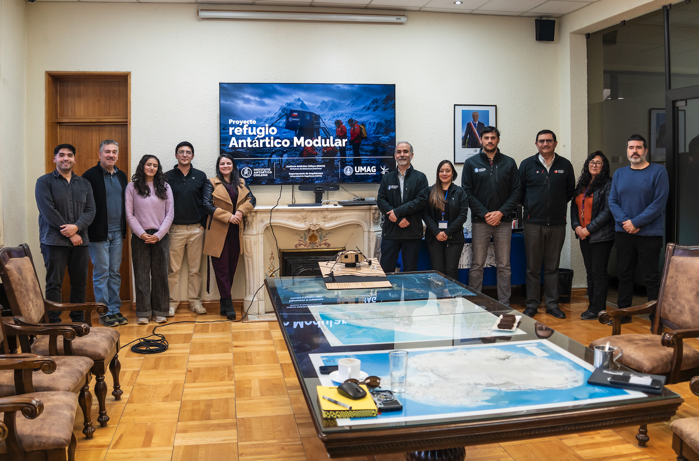 Estudiantes de Arquitectura de la UMAG presentan propuesta de refugio modular para la Antártica.