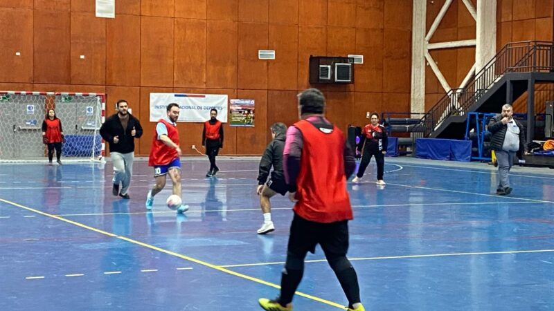 Campeonato de Futsal reúne a jóvenes y funcionarios del Servicio de Reinserción Social Juvenil en Punta Arenas.