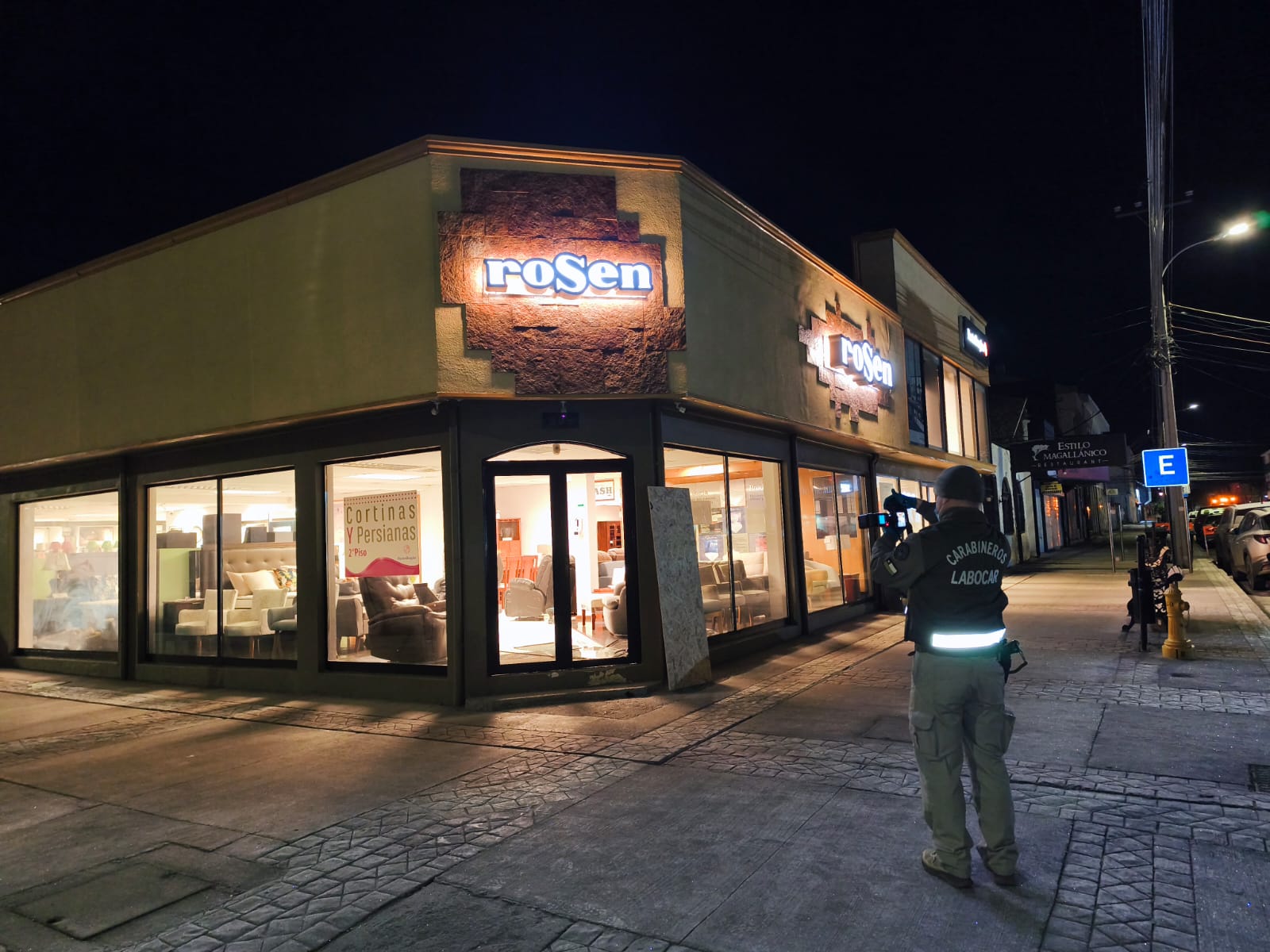 Hombre con 20 causas anteriores fue detenido tras robo a tienda Rosen en Punta Arenas