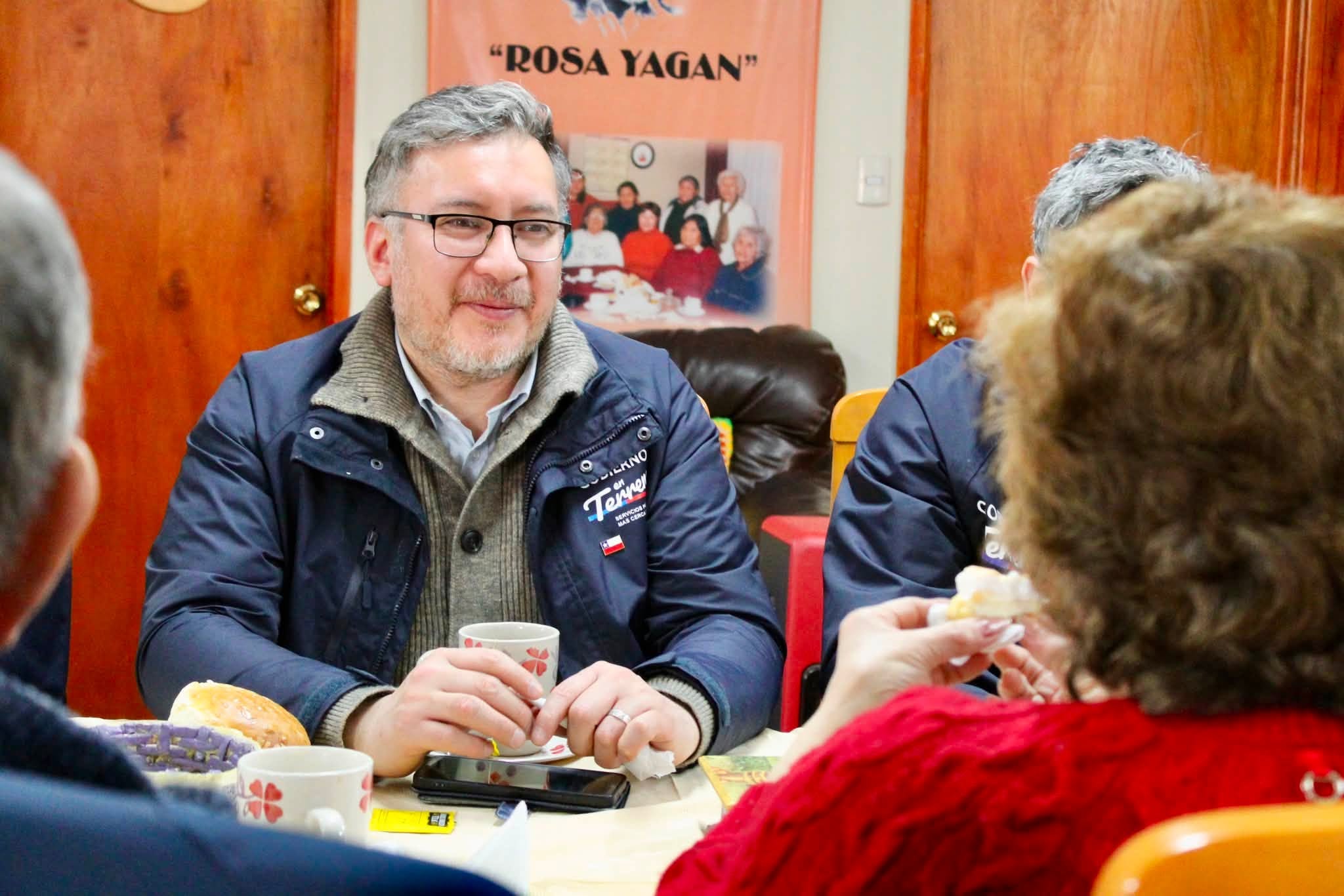 Delegado Provincial Rodolfo Moncada inició serie de reuniones con organizaciones comunitarias de Puerto Williams.