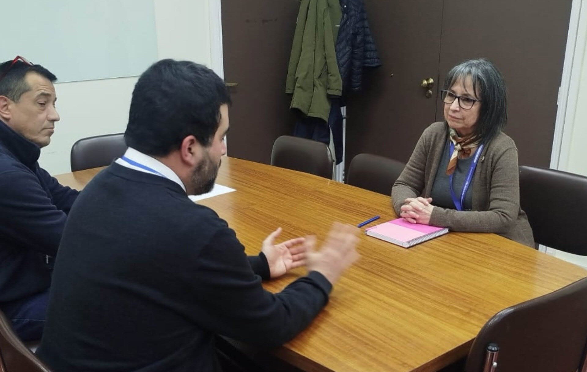 Delegada Provincial de Tierra del Fuego y Director Regional del SERNAC abordaron resultados del ciclo de educación financiera.