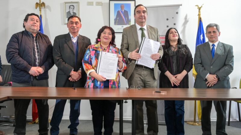 Gobierno Regional entrega en comodato vivienda en Puerto Edén para que sea administrada por la municipalidad de Puerto Natales.