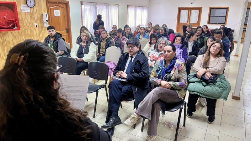 Emprendedores de Punta Arenas inician participación en el programa Emprendamos del FOSIS Magallanes.