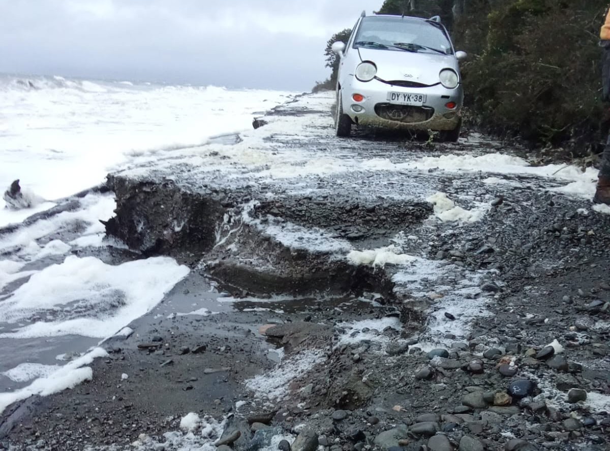 MOP Magallanes advierte corte de Ruta 9 Sur entre los kilómetros 63 y 65 por crecida de mareas.
