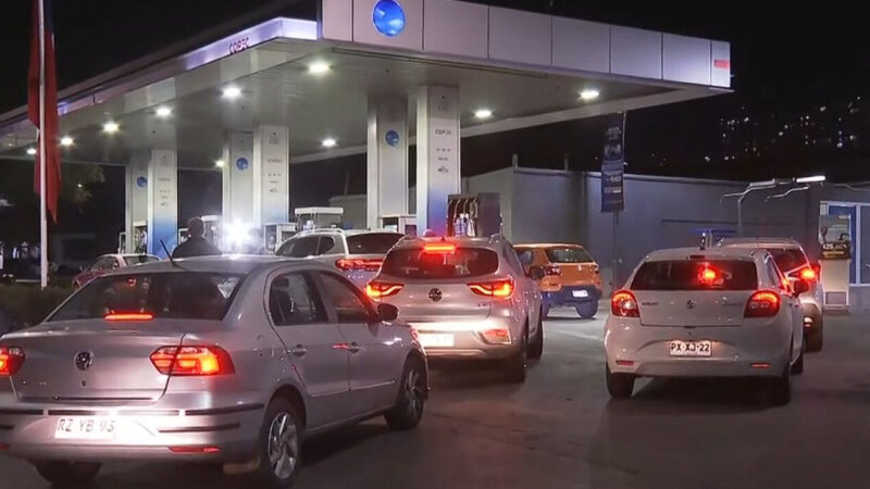 Ministro de Hacienda advierte nuevas alzas de combustibles y anticipa fuerte presión sobre el precio del diésel.