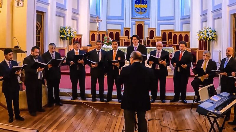 Coro Croata llega a la Biblioteca Municipal 114 de Punta Arenas.