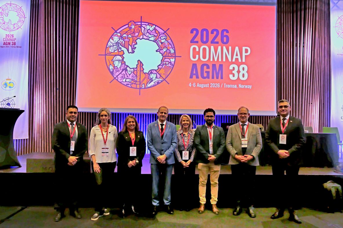 Chile consolida su liderazgo en la Antártica durante la 38.ª Reunión Anual de COMNAP en Noruega.