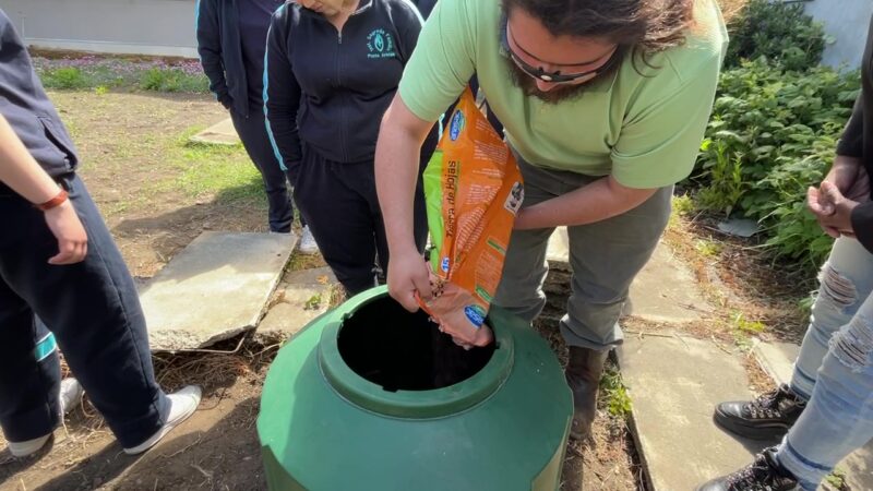 Santo Tomás Punta Arenas realizará jornada gratuita sobre compostaje y fondos concursables abierta a la comunidad.