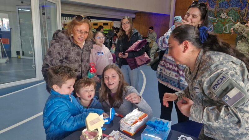Más de 3000 personas se reunieron en la gran Fiesta del Día del Niño en el Gimnasio Fiscal de Punta Arenas.