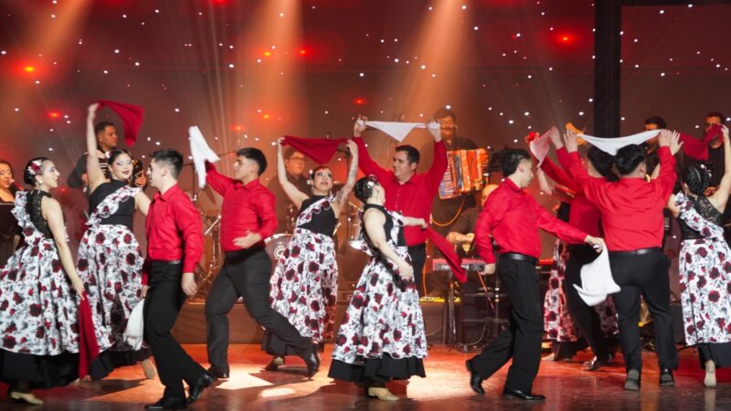 Municipio invita a retirar entradas para la Gala Folclórica.