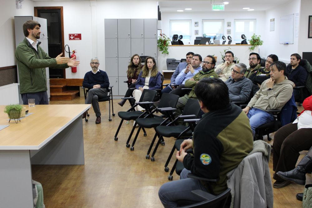 Servicio de Biodiversidad y Áreas Protegidas prepara junto a CONAF traspaso y continuidad operacional del Parque Nacional Torres del Paine de cara a 2027.