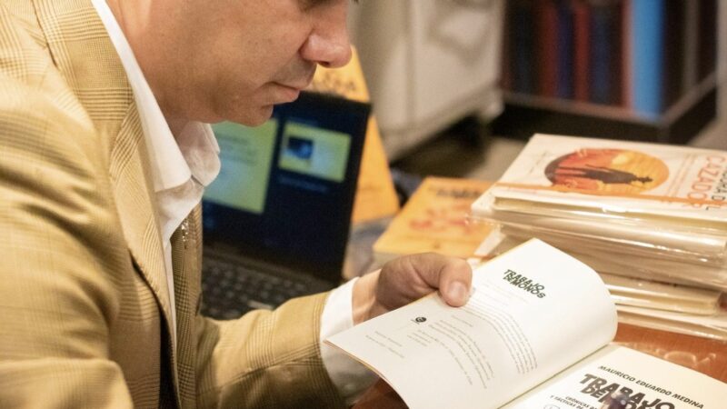 Trabajo de Monos: El libro que está abriendo el debate sobre cómo liderar en tiempos de alta exigencia