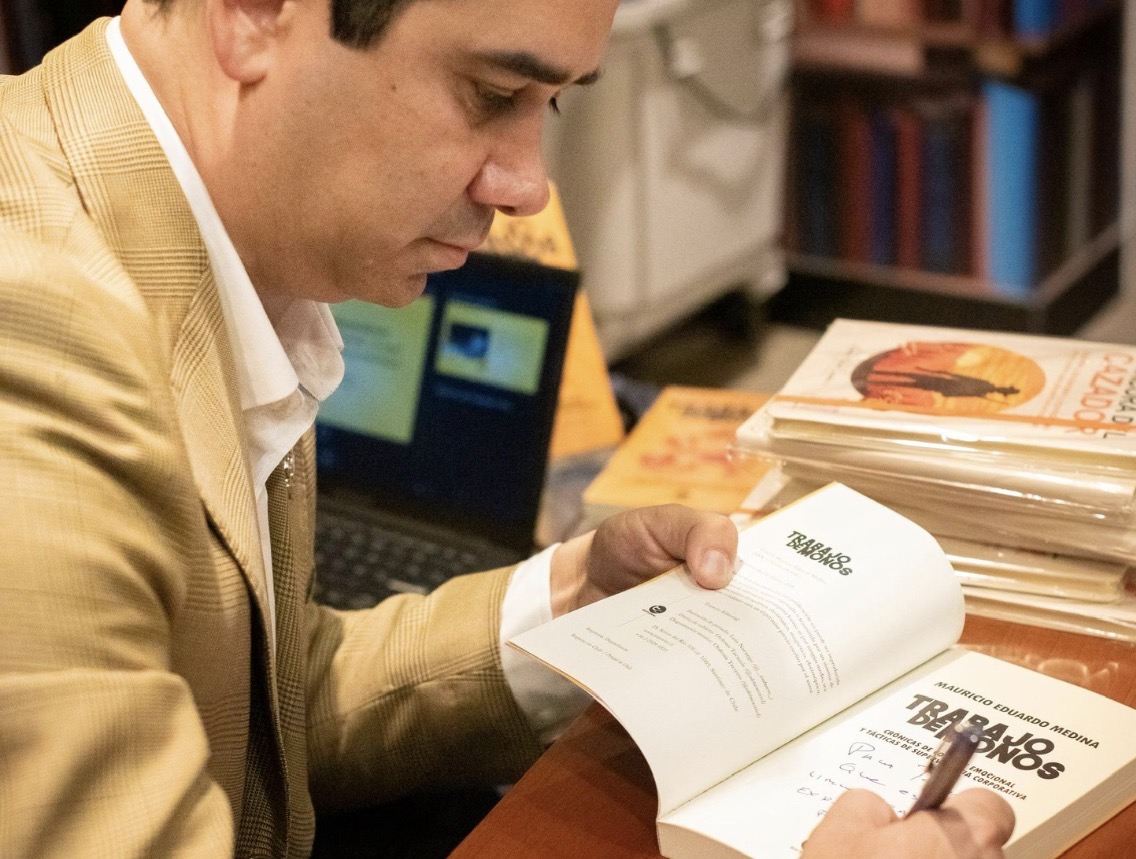 Trabajo de Monos: El libro que está abriendo el debate sobre cómo liderar en tiempos de alta exigencia
