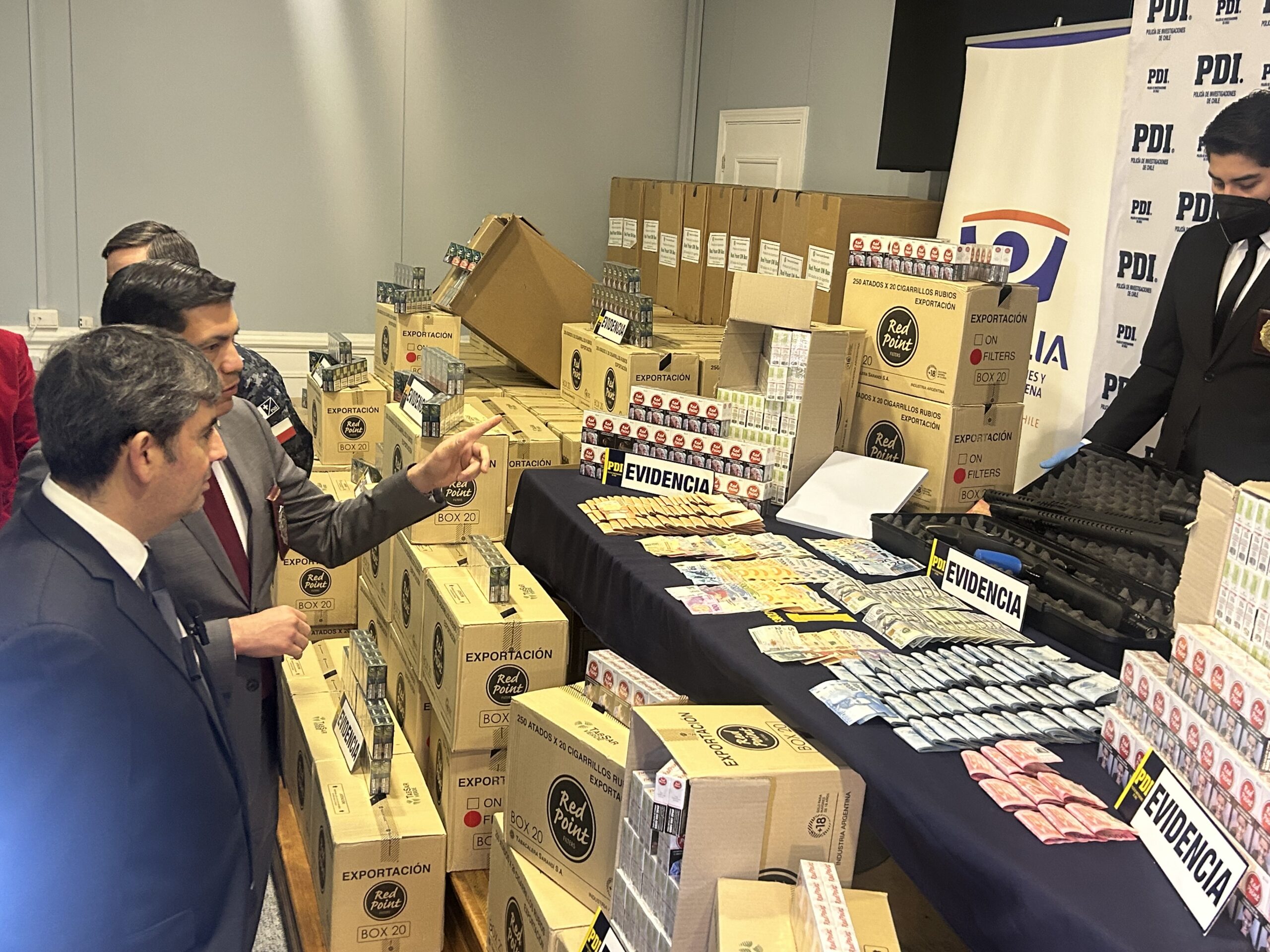 Desbaratan organización criminal dedicada al contrabando de cigarrillos en Magallanes: cinco imputados quedaron en prisión preventiva