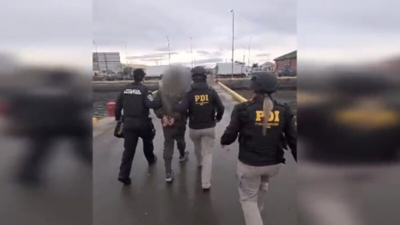 Operativo conjunto entre la Autoridad Marítima y la PDI permitió detener a prófugo de la justicia en Tierra del Fuego