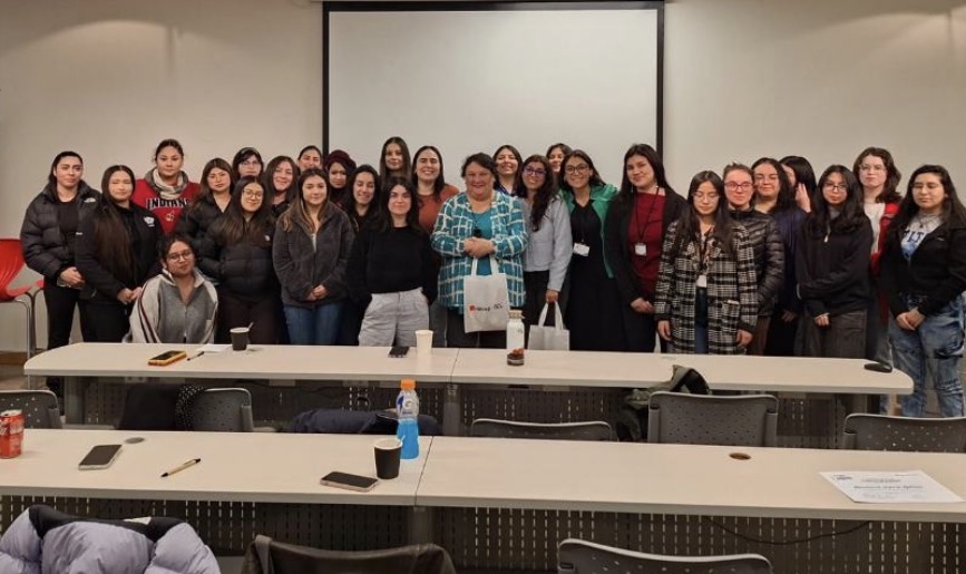 INACAP reúne a mujeres líderes de la industria energética en conversatorio en Punta Arenas