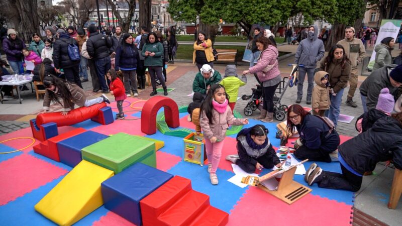 Municipio invita a celebrar el Día de la Niñez con plaza interactiva.