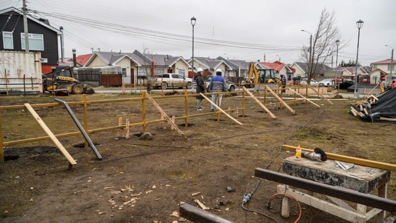 Futura Plaza de las Mascotas de Punta Arenas alcanza 55% de avance y proyecta apertura en diciembre.