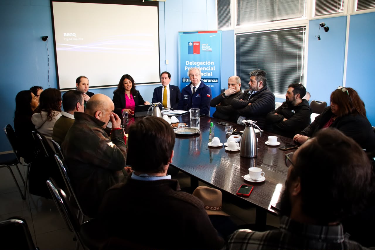 Gobierno y Gremios de Última Esperanza avanzan en acuerdo para reevaluar calendario de obras en pista de Puerto Natales.