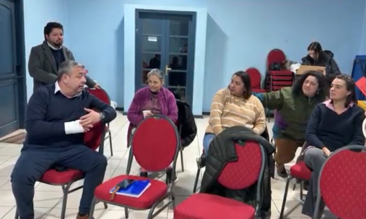 Emprendedores y PYMES participan en primera jornada del PLADECO de Cabo de Hornos.