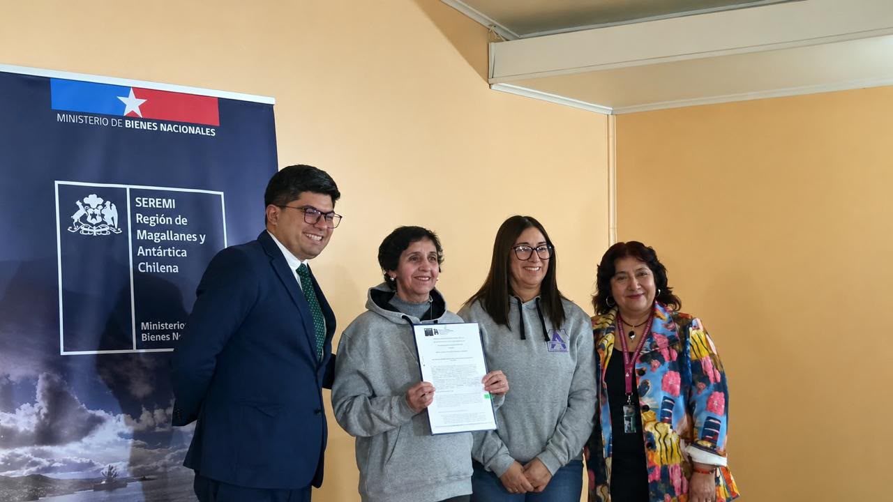 Organizaciones sociales de Puerto Natales reciben recursos FFOIP del Gobierno.