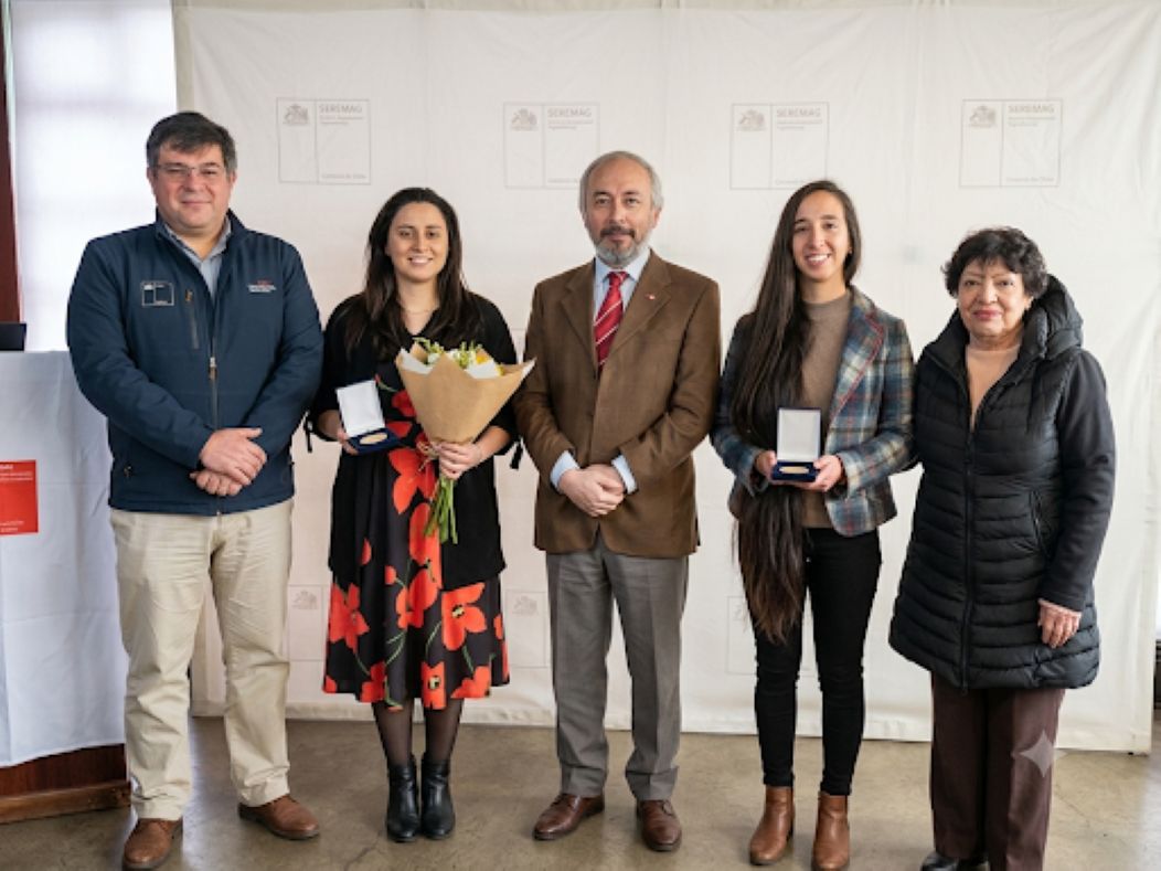 Ministerio de Agricultura reconoce a dos mujeres magallánicas por su aporte a la innovación en el agro.