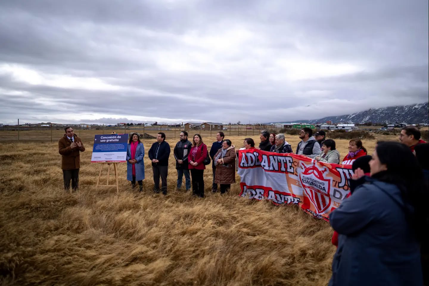 Club Deportivo Esmeralda de Puerto Natales recibió terreno para construir futura sede.
