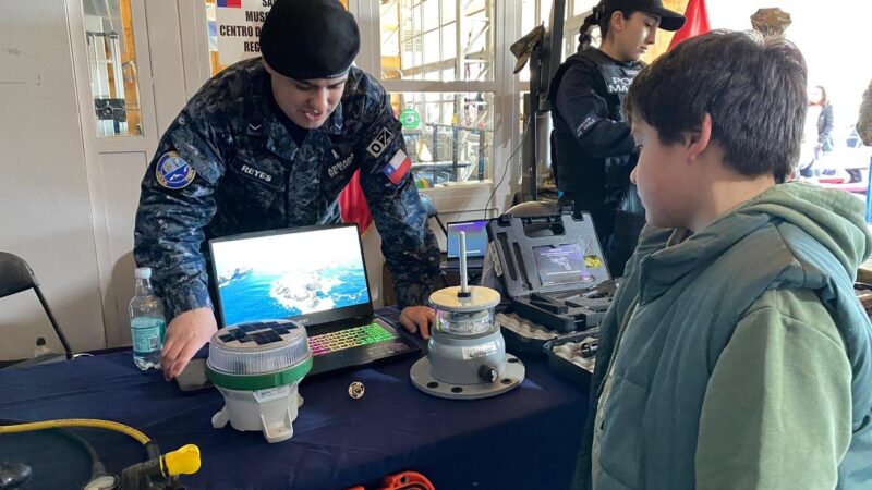 Gobernación Marítima participó en jornada de Gobierno en Terreno el día del Niño.