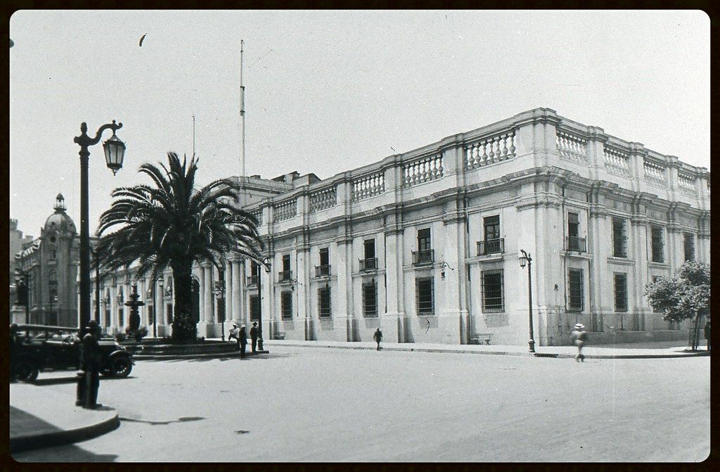 Una breve historia de la institución de la Primera Dama en la República de Chile.