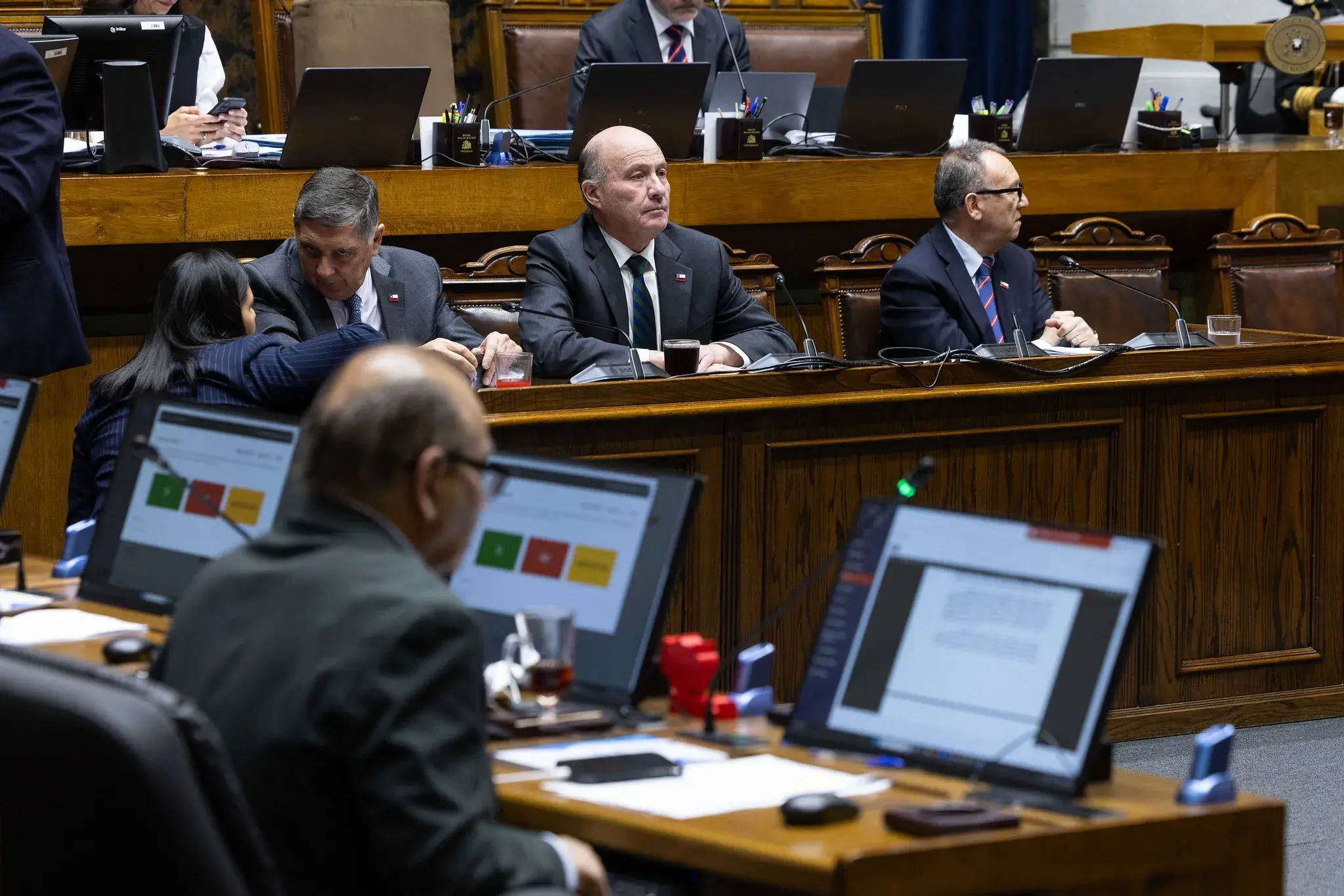 Proyecto de megarreforma: Senado vota a favor fórmula de compensación a los municipios.