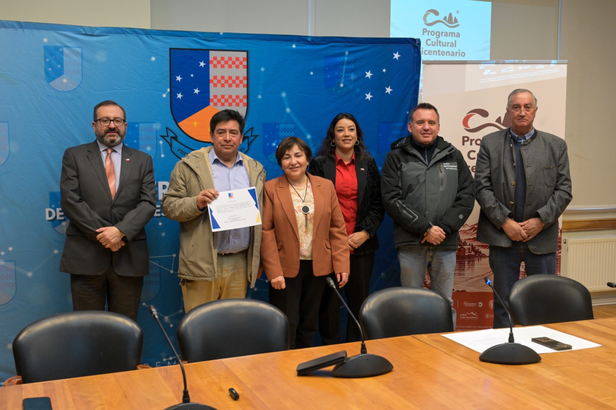 Bicentenario de Chiloé: Autoridades presentan nutrida agenda de actividades por los 200 años de la anexión de la isla y su efecto en Magallanes.