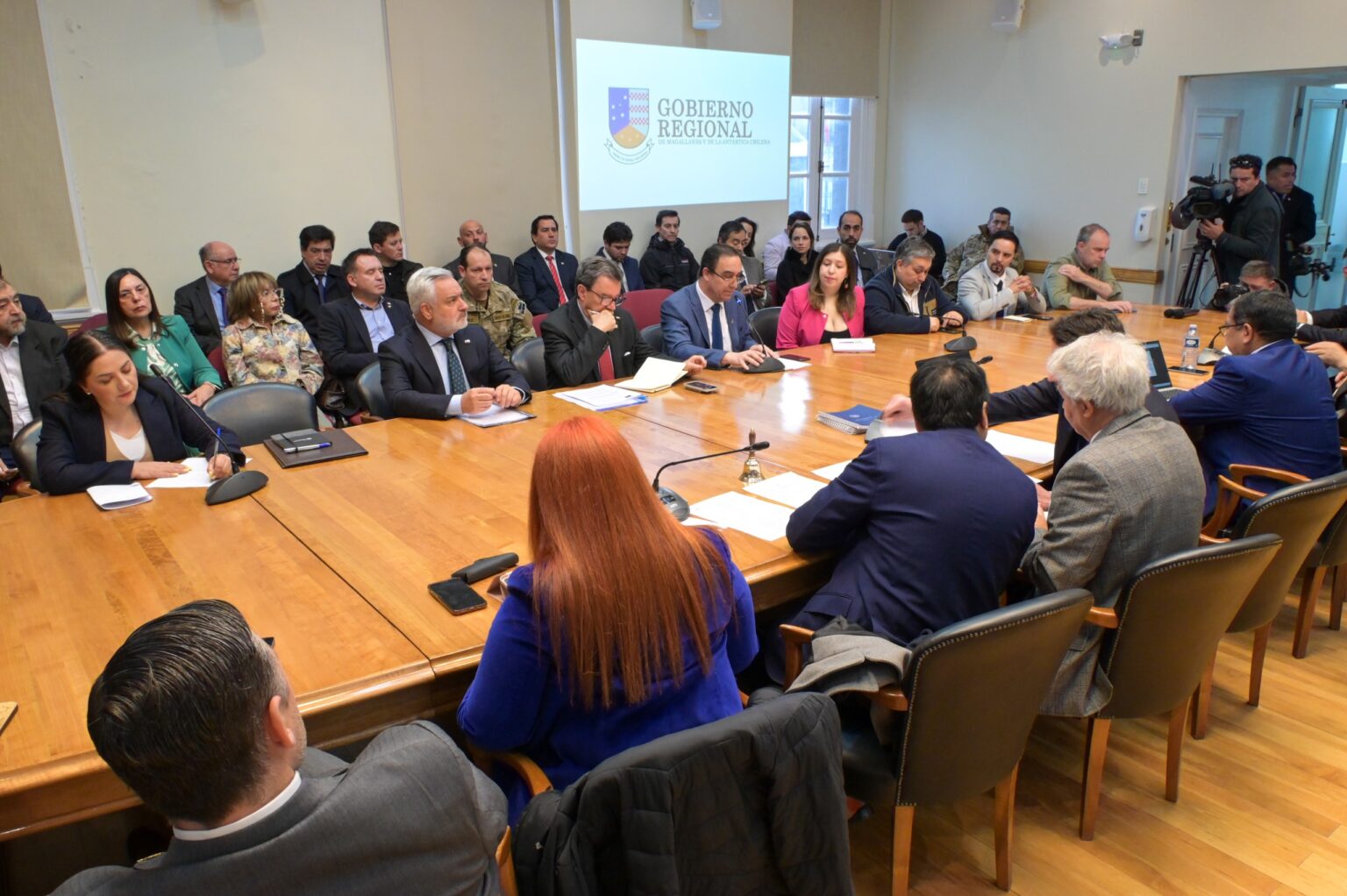 Presupuesto, convenios de programación, conectividad y PEDZE: las tareas que se llevan los diputados tras sesión de la comisión de Zonas Extremas en Magallanes.