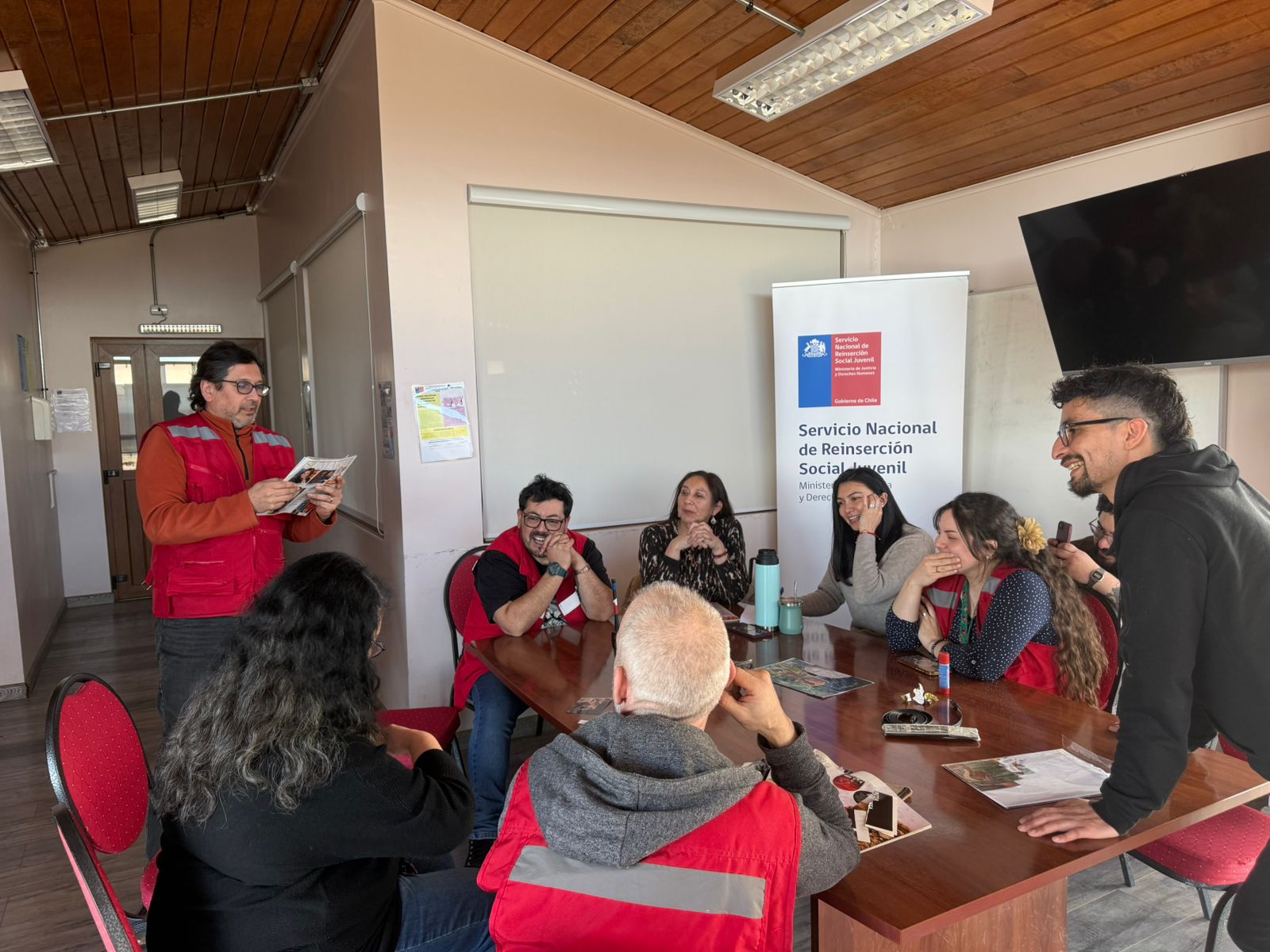 Talleres de Escritura Creativa para jóvenes en reinserción, buscan generar espacios de expresión y reflexión en Magallanes.