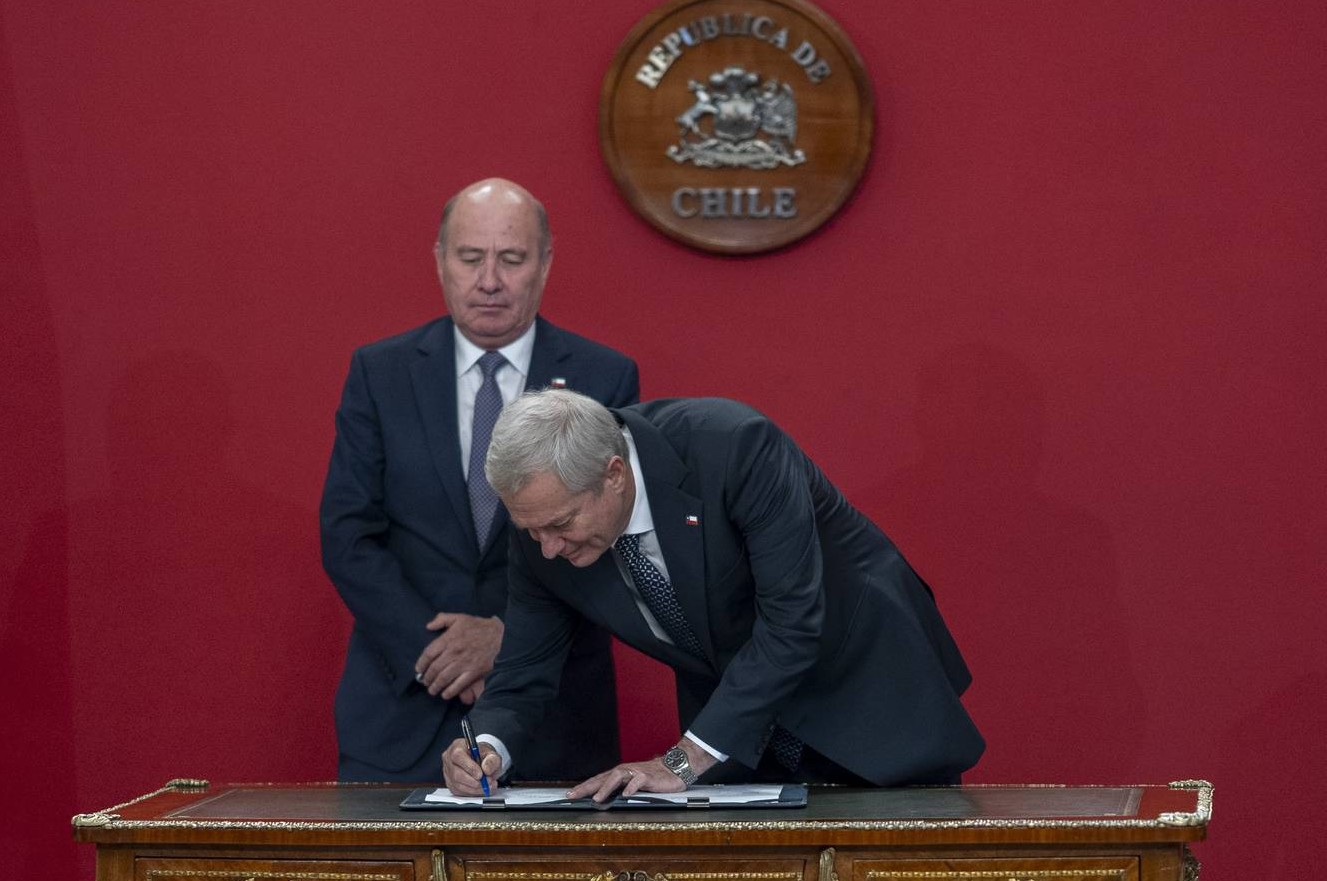 Proyecto de ley del Gobierno extiende beneficios para transportistas, pescadores artesanales y fortalece acceso al financiamiento de las Pymes ante alzas de combustibles.