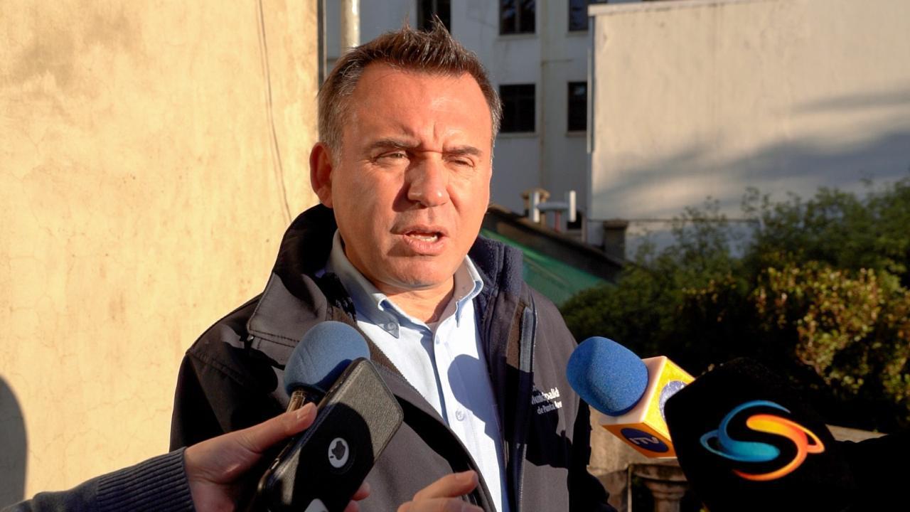 Alcalde Radonich pide cancelar llegada de imputado por sicariato a Punta Arenas
