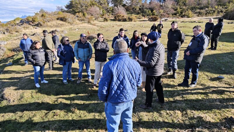 Autoridades y pesca artesanal conocen en terreno futuro proyecto de ABICK para desarrollar sistema de cosecha de salmones en Bahía Riquelme en Ultima Esperanza.